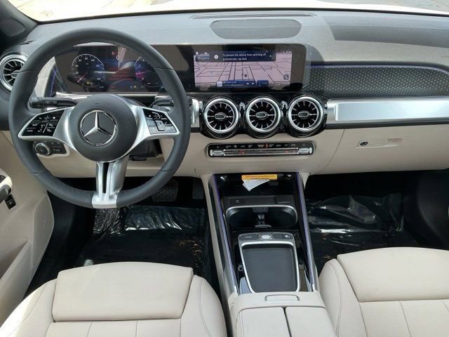 New 2025 Mercedes-Benz GLB 250 image 4