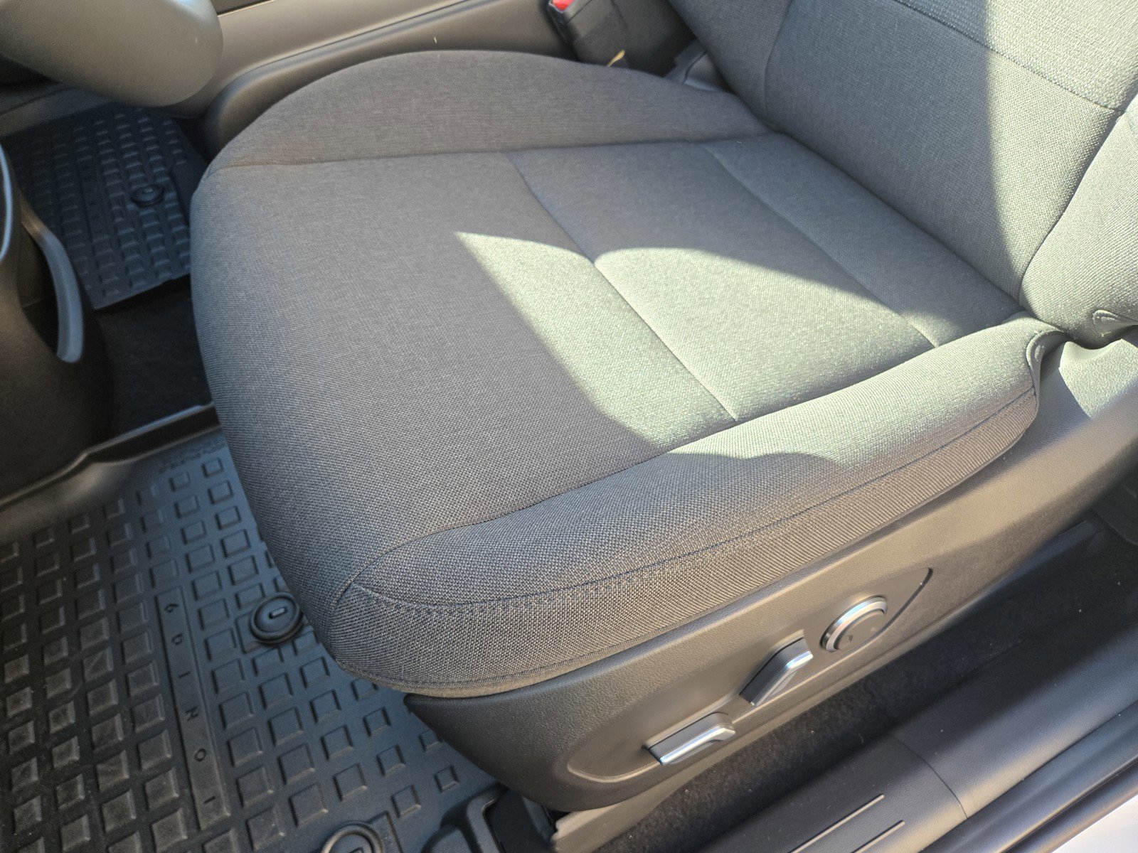 New 2026 Hyundai Ioniq 9 SE image 13