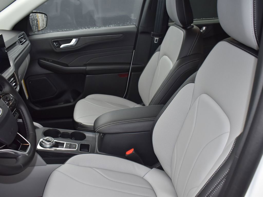 New 2025 Ford Escape SE w/ PHEV Premium Package FWD image 10