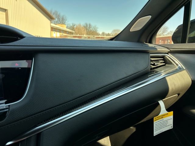 New 2026 Cadillac XT5 Sportv w/ LPO, Onyx Lite Package image 33