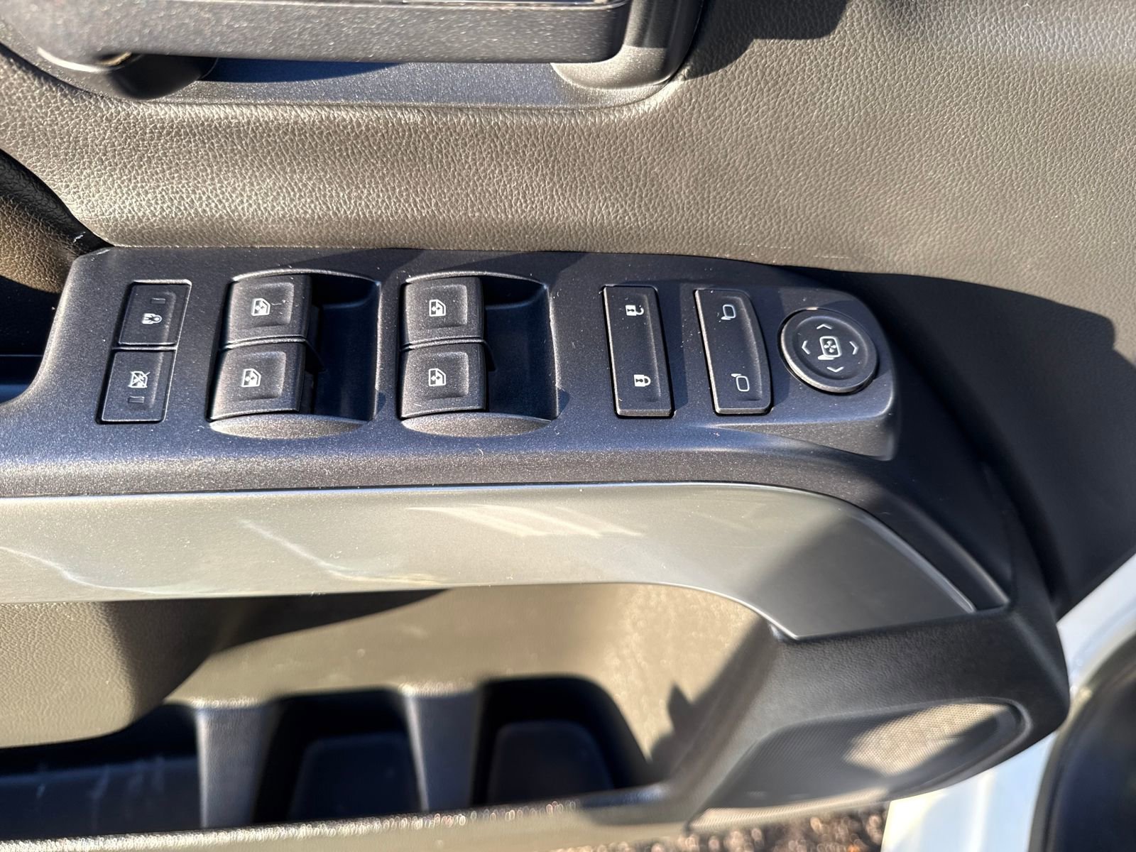 Used 2015 Chevrolet Silverado 1500 LT w/ Trailering Package image 11