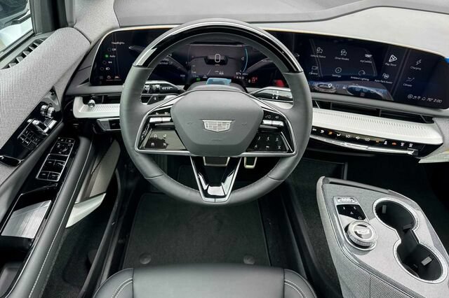 New 2027 Cadillac Optiq Sport w/ LPO, Floor Liner Package AWD/4WD image 14