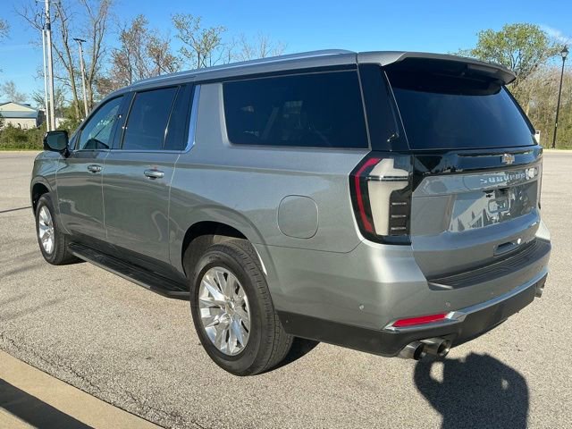 Used 2025 Chevrolet Suburban Premier w/ Sun And Tow Package AWD/4WD image 4