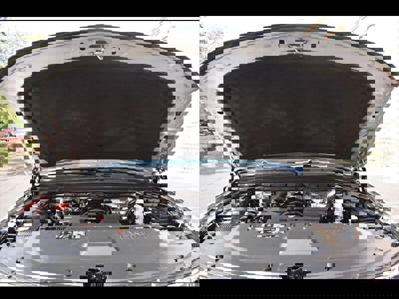 Used 2016 Chevrolet Suburban LT w/ Luxury Package RWD image 39