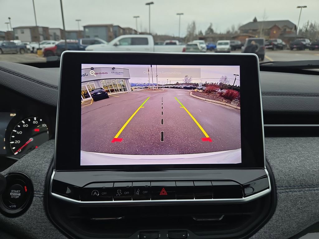 Used 2024 Jeep Compass Latitude image 24