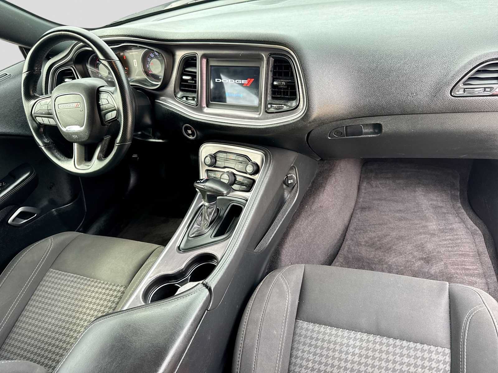 Used 2018 Dodge Challenger R/T RWD image 15
