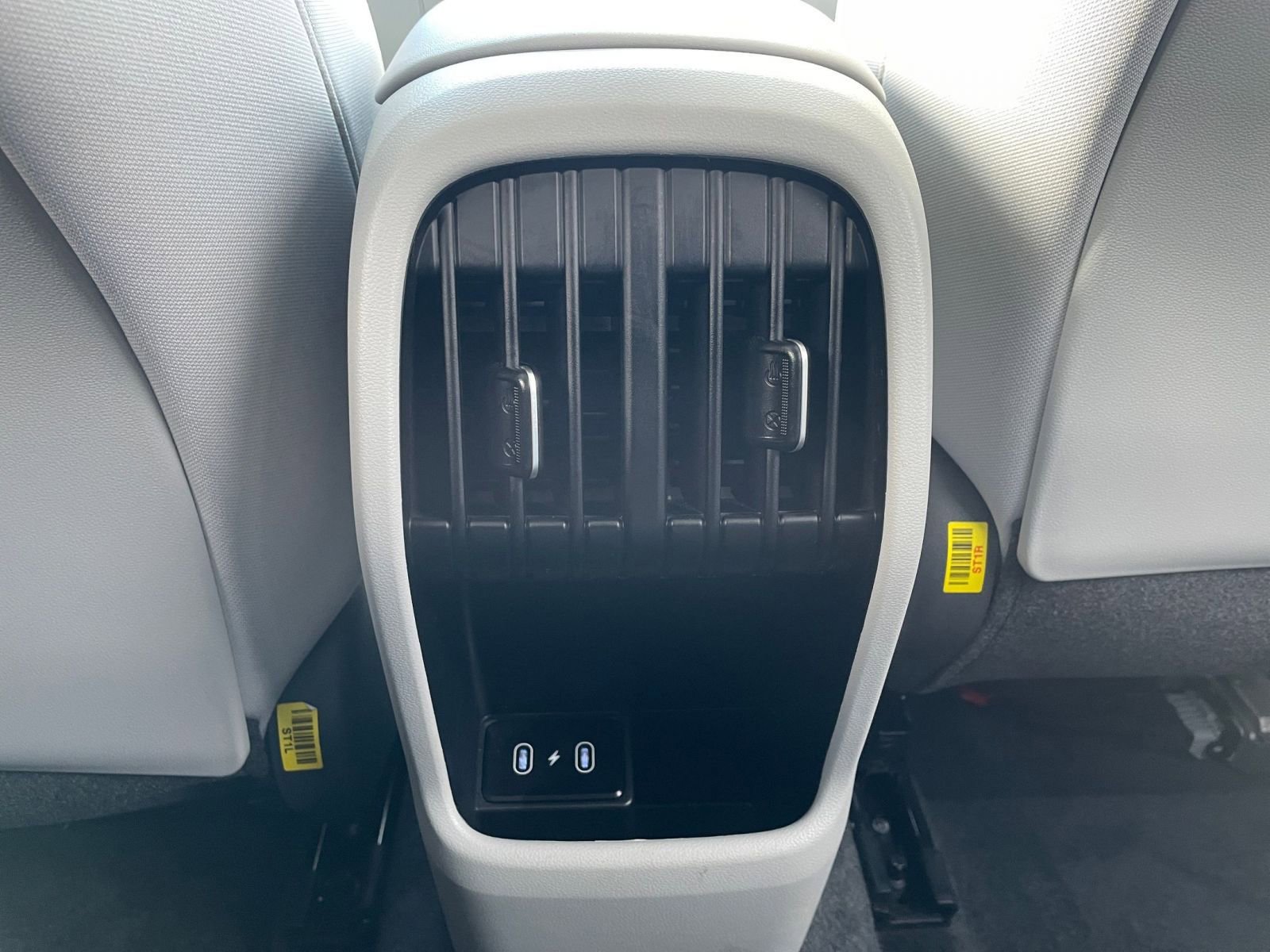 Used 2025 Hyundai Kona SEL image 24