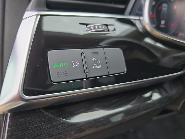 Used 2020 Audi Q7 3.0T Premium Plus AWD/4WD image 30