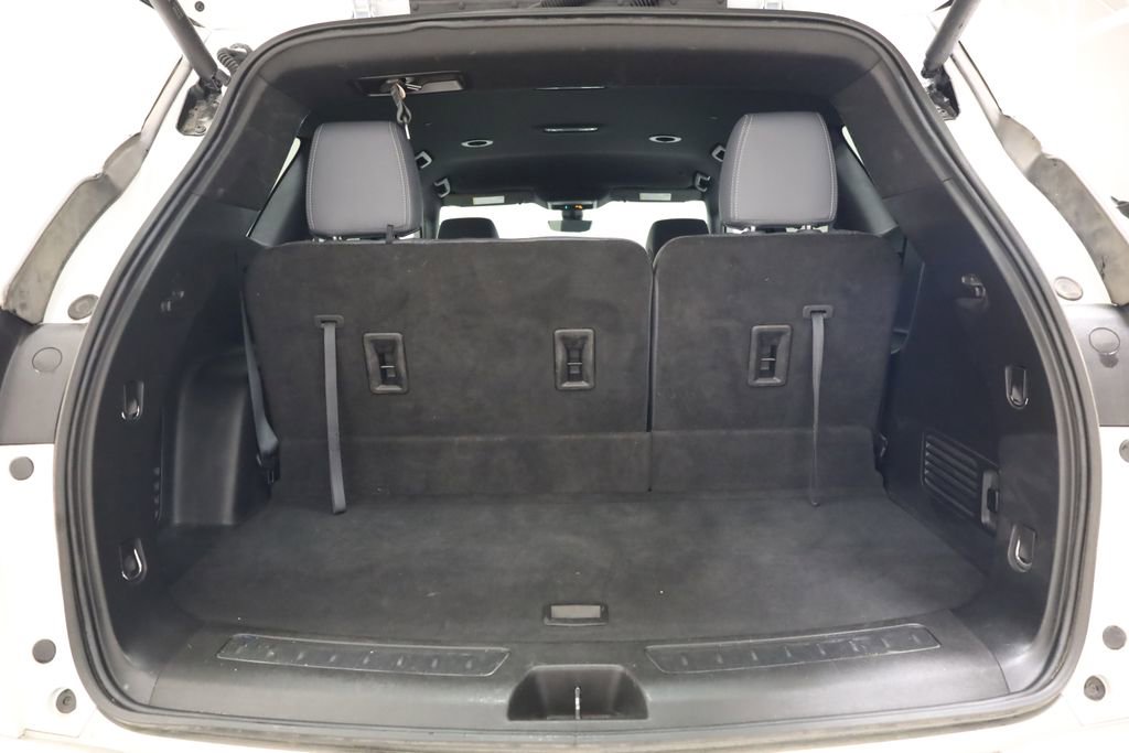 Used 2024 Buick Enclave Essence w/ Technology Package FWD image 28