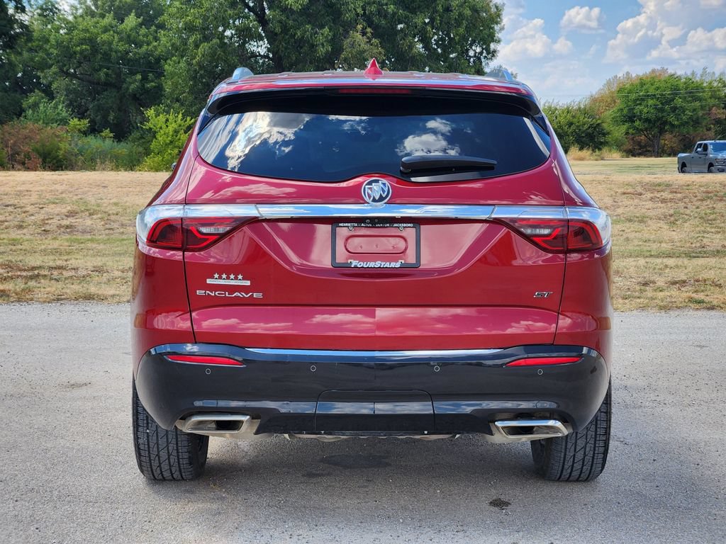 Used 2022 Buick Enclave Essence w/ Sport Touring Edition FWD image 6