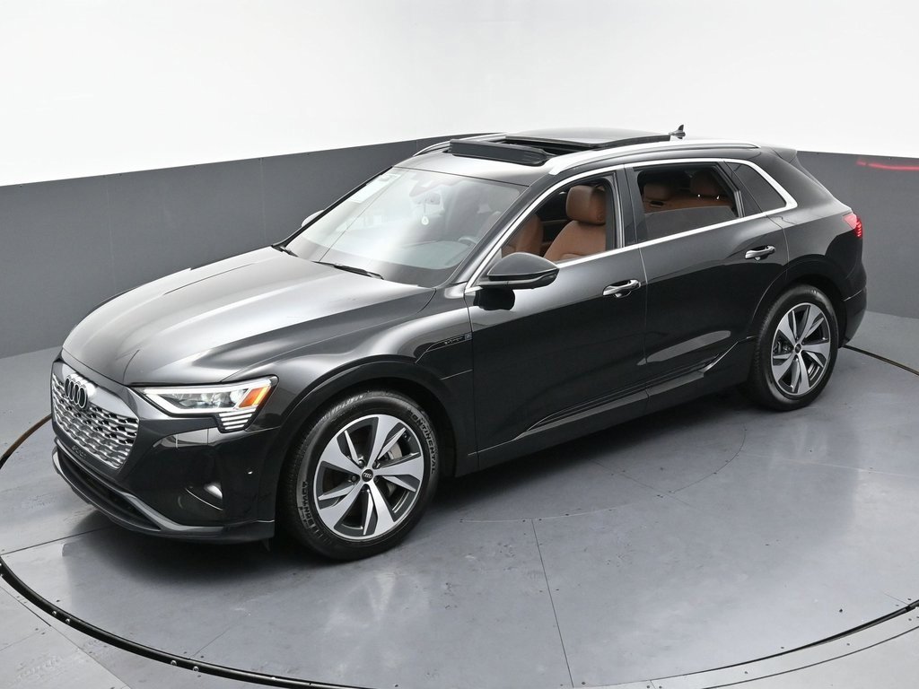 Used 2024 Audi Q8 e-tron Premium Plus image 51