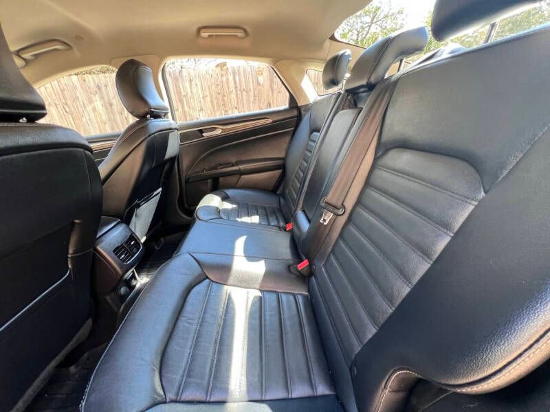 Used 2018 Ford Fusion Energi SE image 13