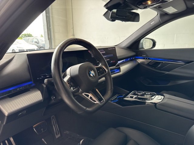 Used 2024 BMW 540i xDrive w/ M Sport Package image 18
