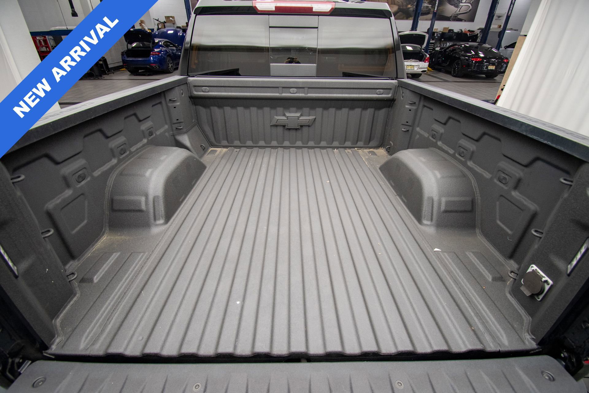 Used 2025 Chevrolet Silverado 1500 LT Trail Boss w/ Convenience Package II AWD/4WD image 30
