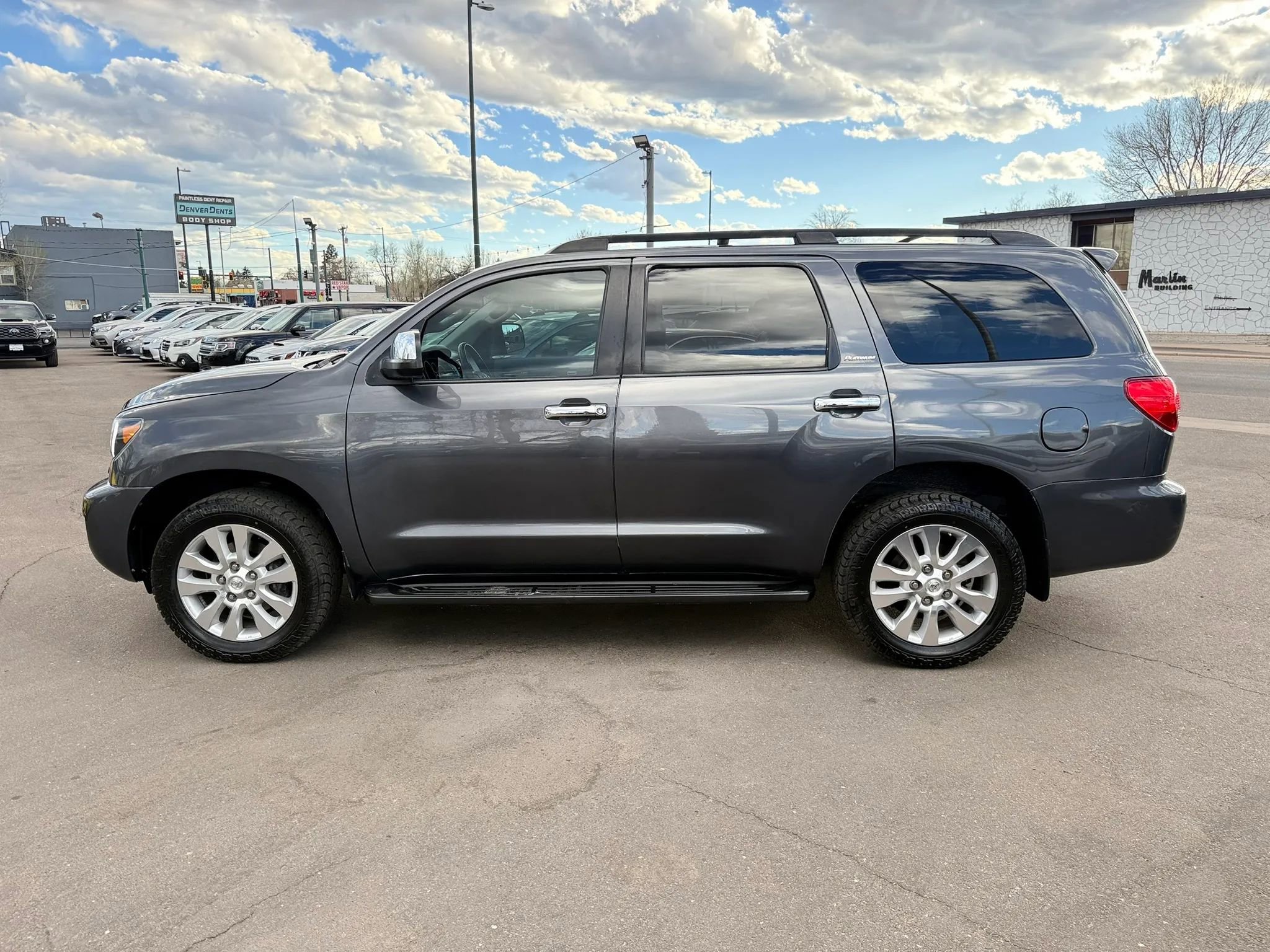 Used 2014 Toyota Sequoia Platinum w/ Preferred Accessory Package AWD/4WD image 6