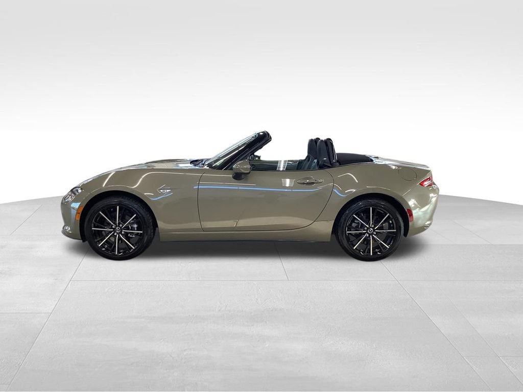 Certified 2024 MAZDA MX-5 Miata Grand Touring RWD image 2