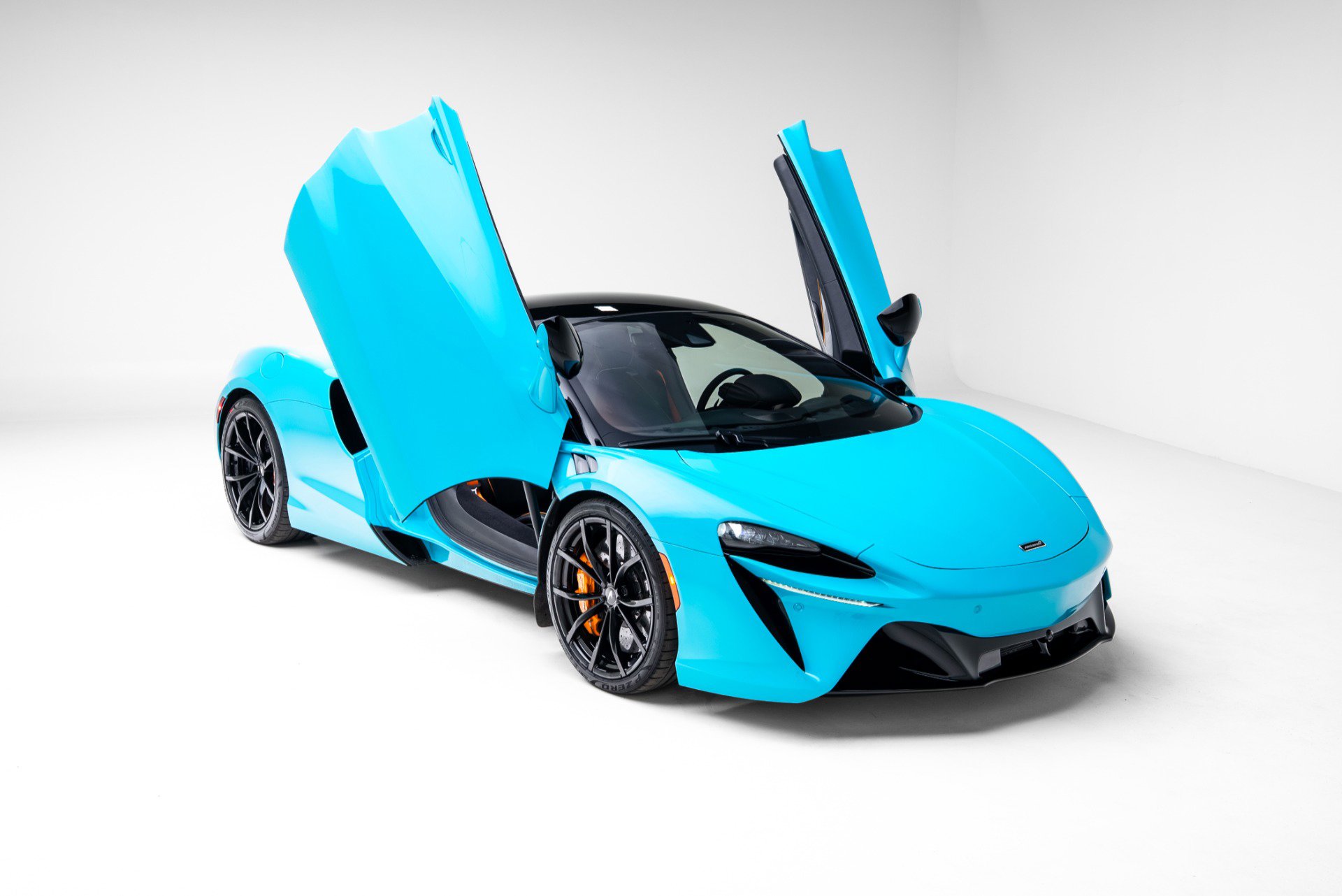 Used 2023 McLaren Artura image 43