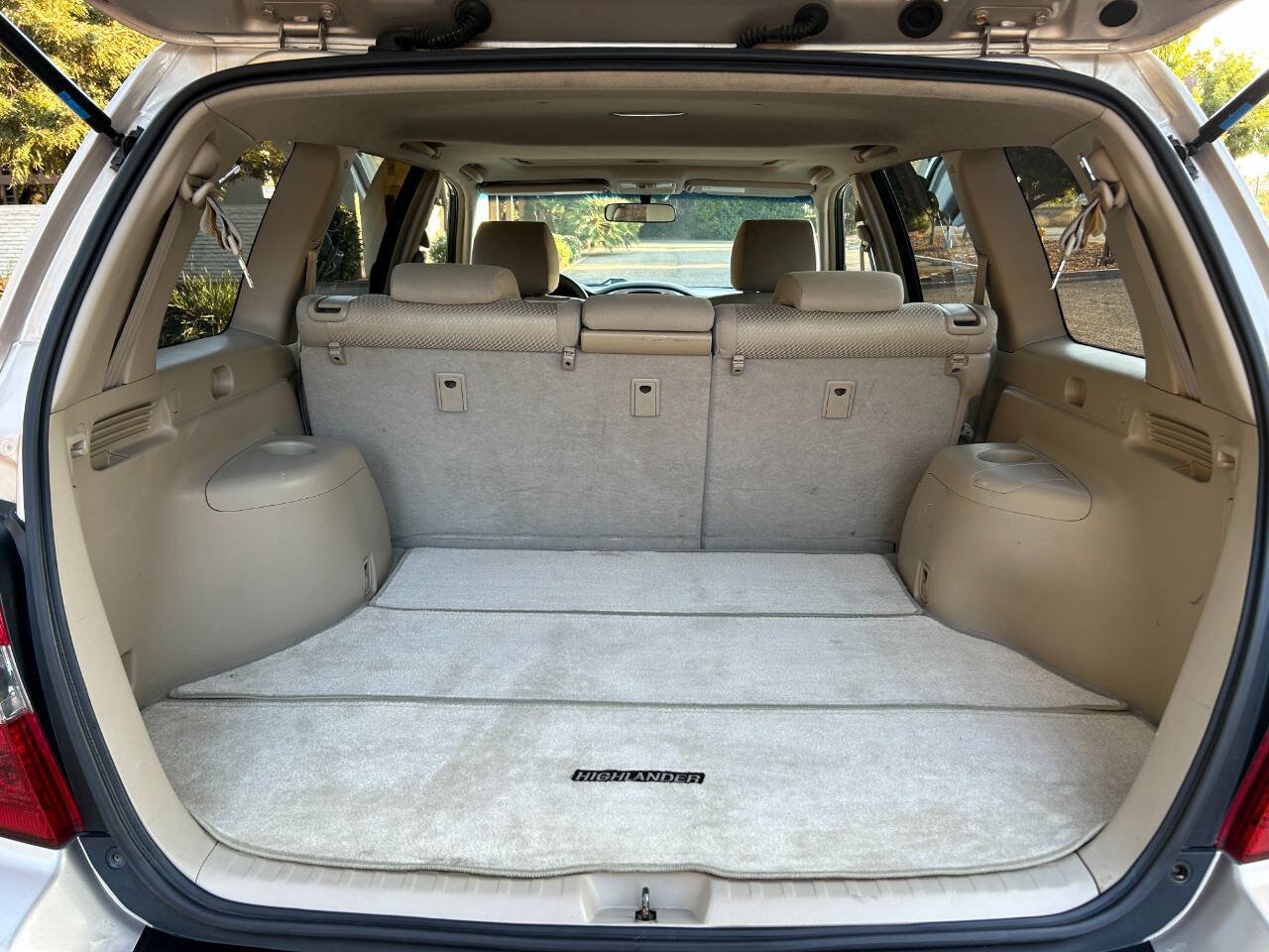 Used 2004 Toyota Highlander 4WD V6 w/ Preferred Pkg image 29