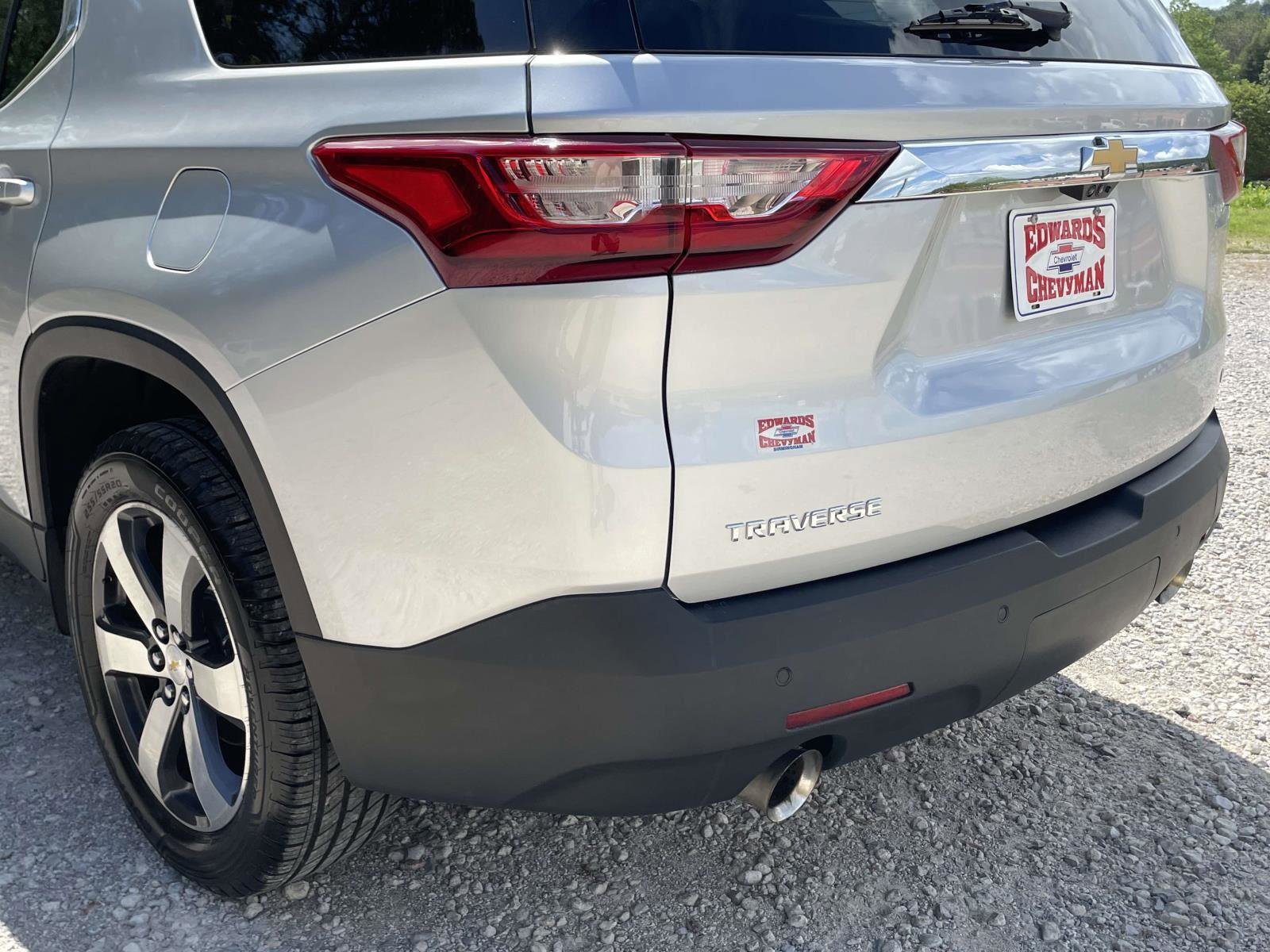 Used 2018 Chevrolet Traverse LT image 31