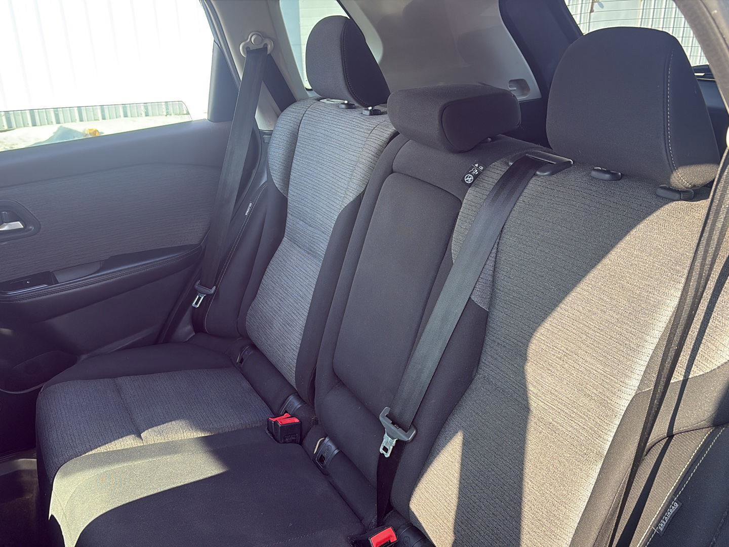 Used 2023 Nissan Rogue SV image 21