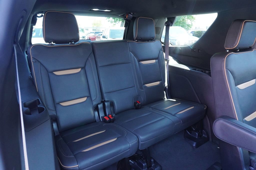 Certified 2024 GMC Yukon AT4 w/ Technology Package AWD/4WD image 10