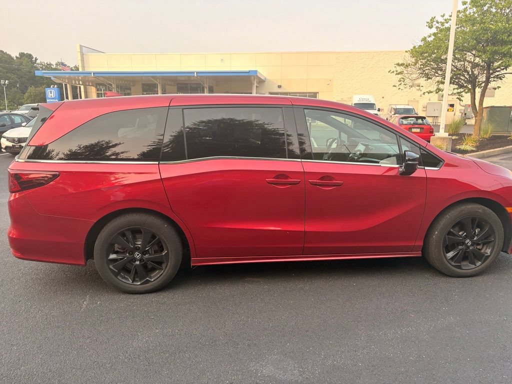 Used 2023 Honda Odyssey Sport image 9