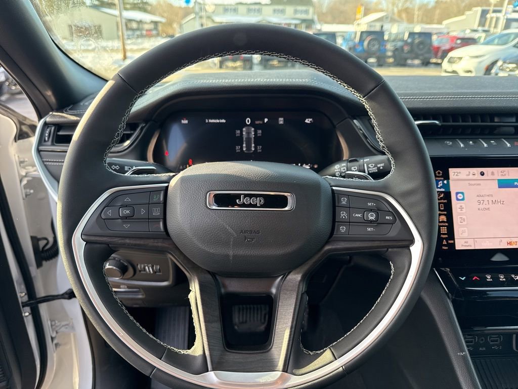 New 2026 Jeep Grand Cherokee Laredo image 10