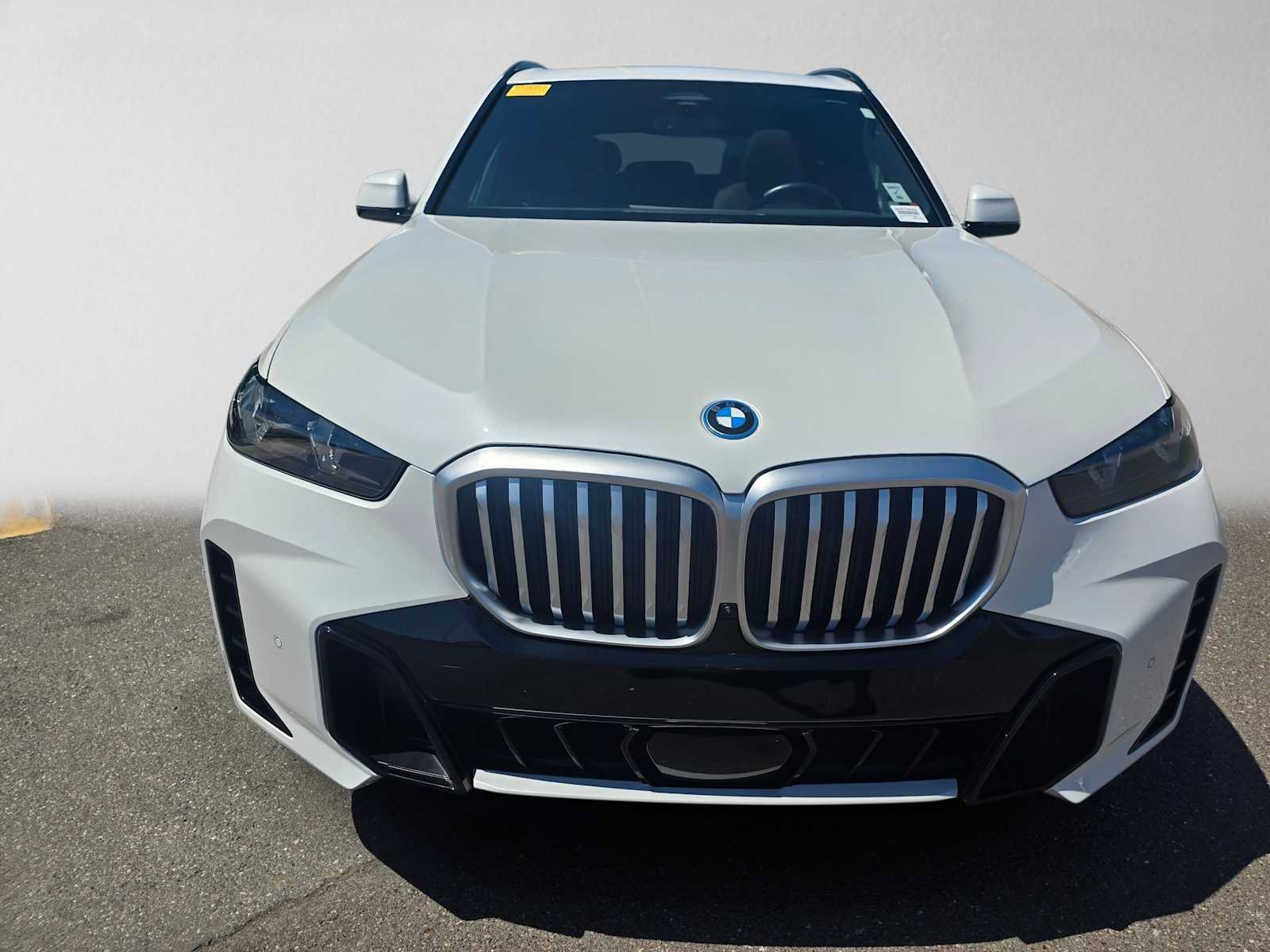Used 2024 BMW X5 xDrive50e w/ M Sport Package AWD/4WD image 8
