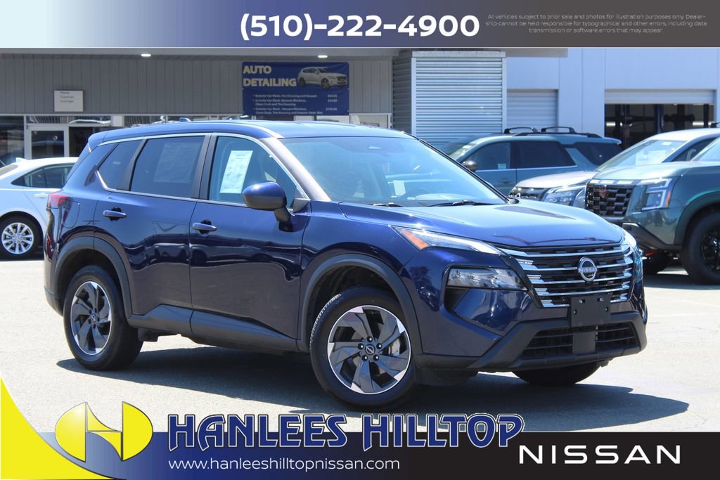 Used 2025 Nissan Rogue SV FWD image 1