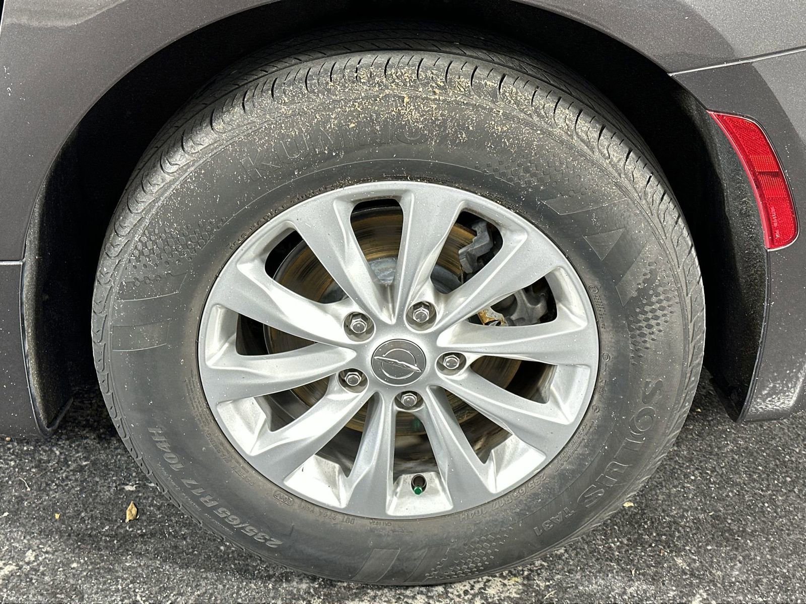 Used 2018 Chrysler Pacifica LX w/ Tire & Wheel Group image 14