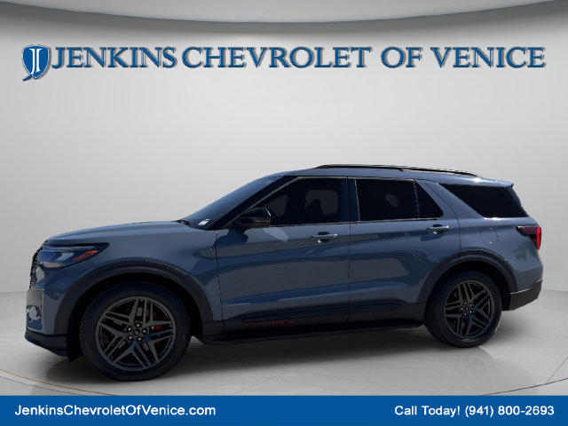 Used 2025 Ford Explorer ST w/ Sun And Sound Package RWD image 10
