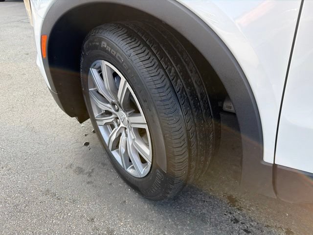 Certified 2023 Cadillac XT4 Sport w/ Cold Weather Package AWD/4WD image 10