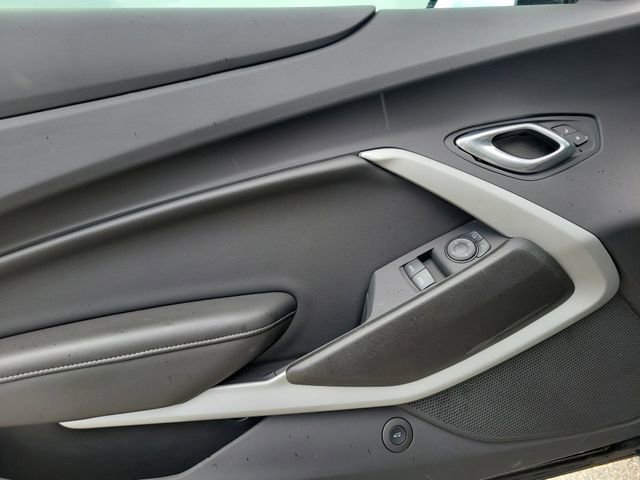 Used 2021 Chevrolet Camaro LT RWD image 17