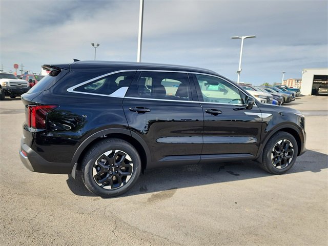 New 2026 Kia Sorento S image 2