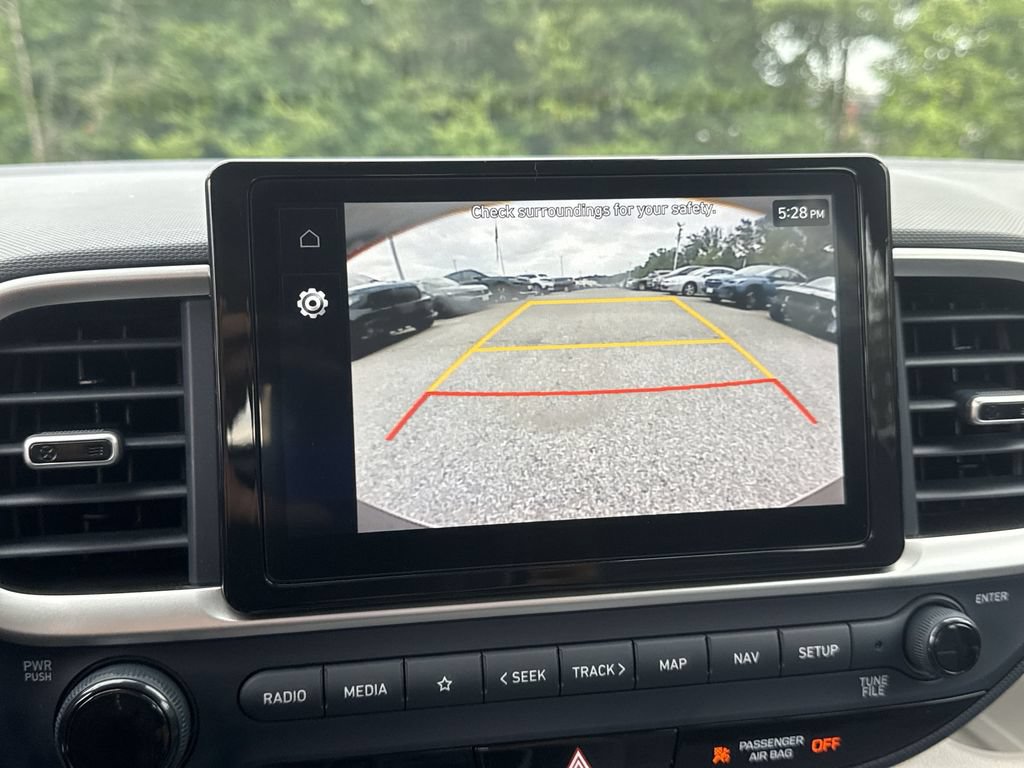 Used 2023 Hyundai Venue Limited FWD image 23