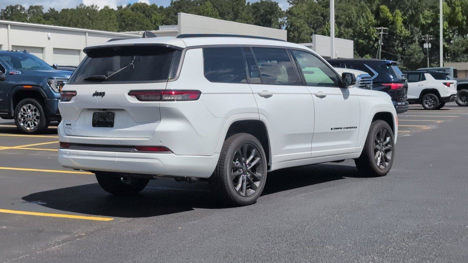 New 2026 Jeep Grand Cherokee L Limited AWD/4WD image 6