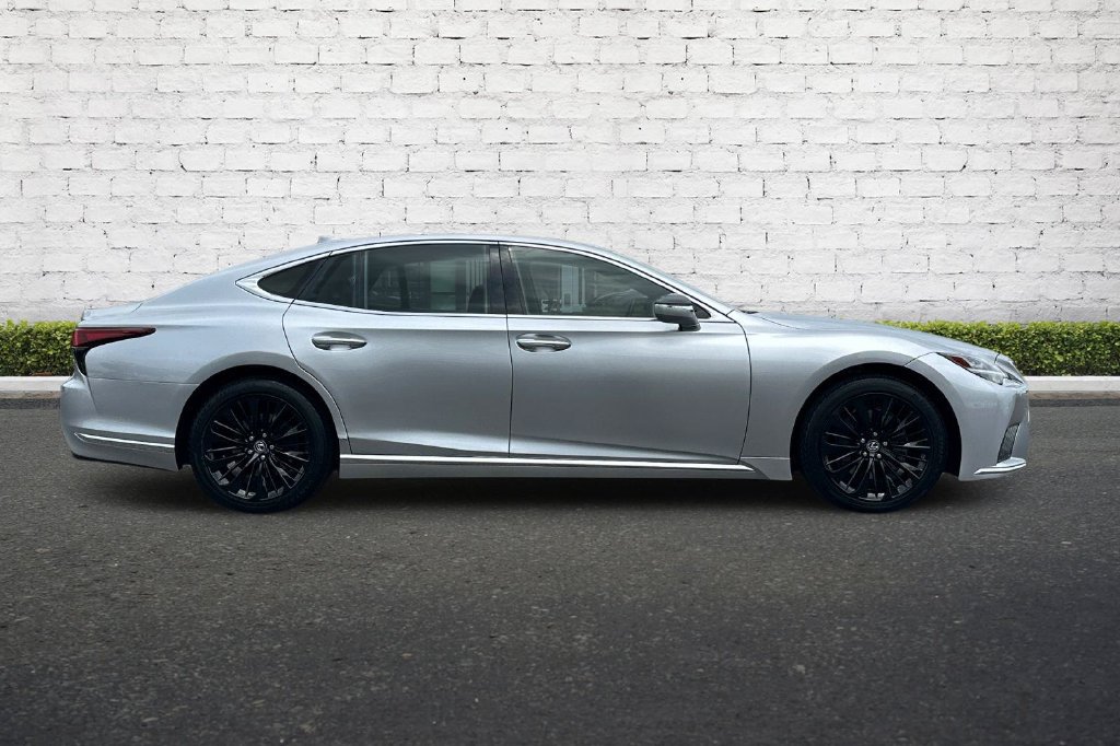 Used 2023 Lexus LS 500 w/ Accessory Package (Z1) RWD image 3