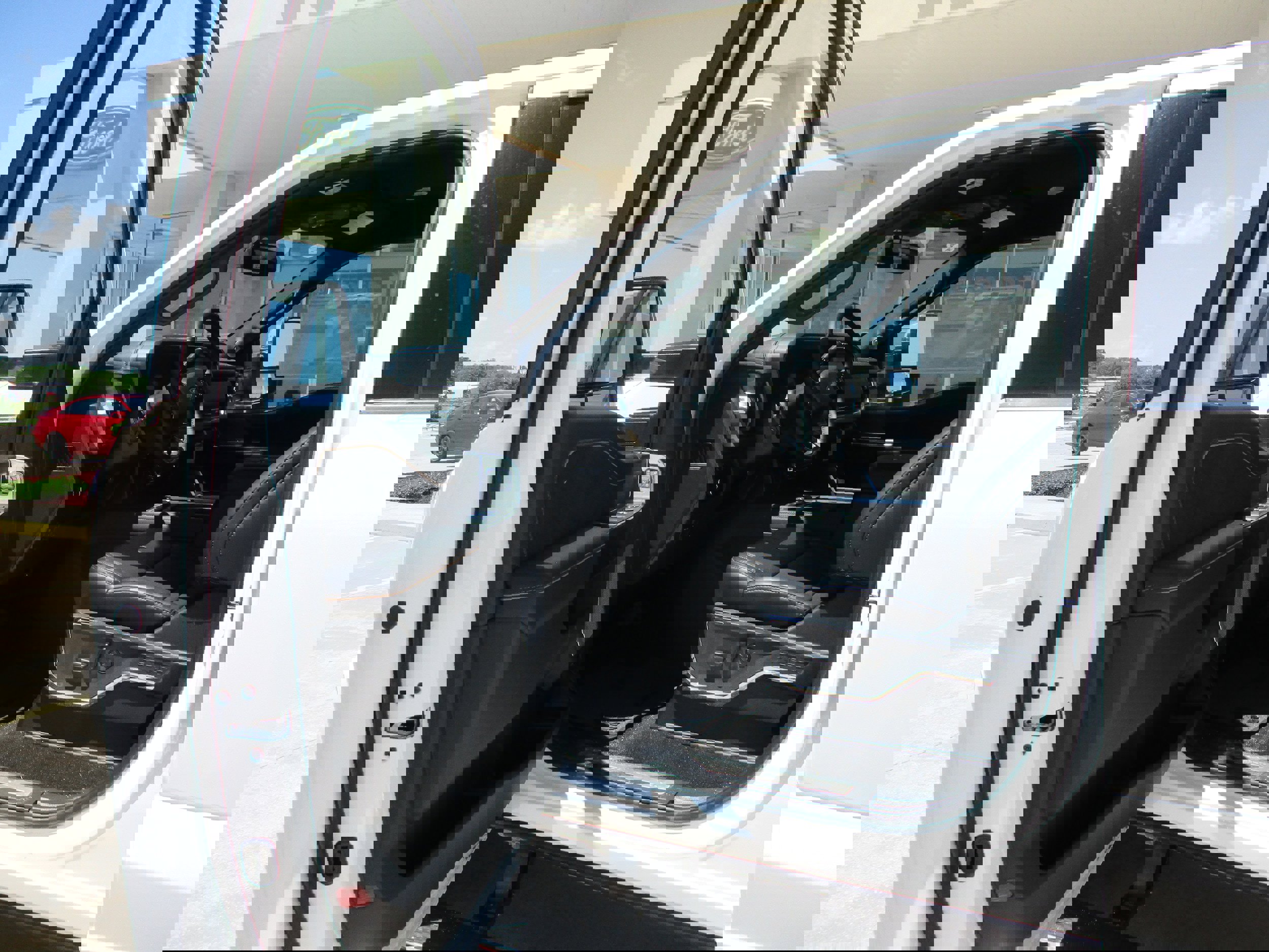 New 2024 Ford F250 Platinum w/ FX4 Off-Road Package image 10