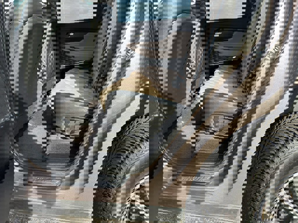 Used 2019 Hyundai Santa Fe Limited image 17