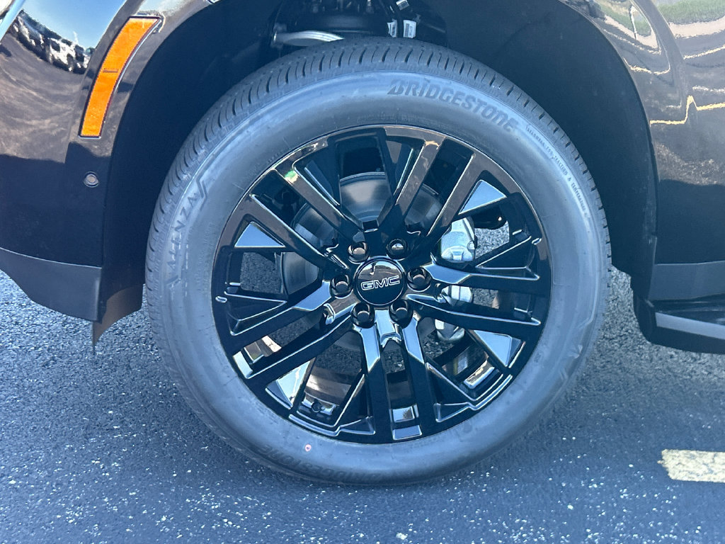 New 2026 GMC Yukon Elevation w/ Elevation Premium Package AWD/4WD image 13