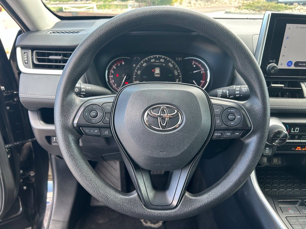 Used 2025 Toyota RAV4 XLE AWD/4WD image 10
