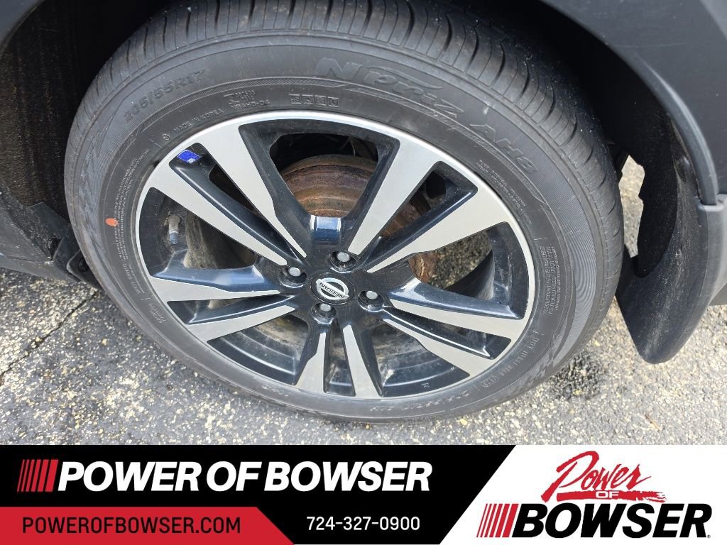 Used 2019 Nissan Kicks SV FWD image 8