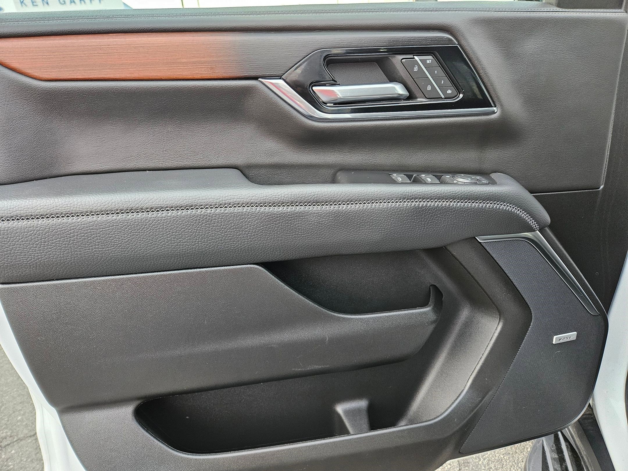 Used 2025 GMC Yukon Denali image 15