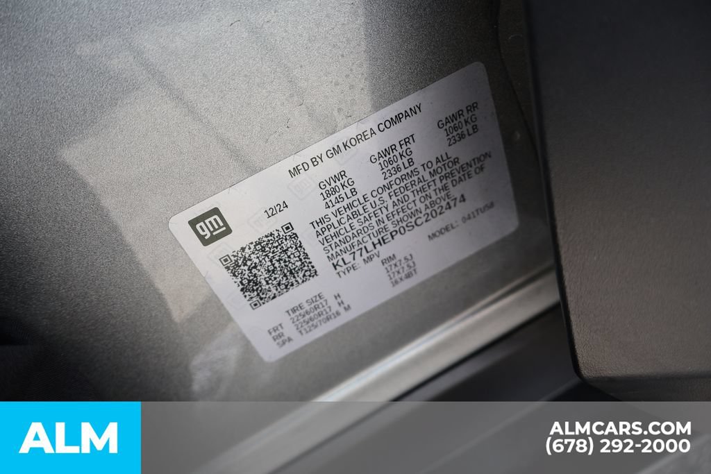 Used 2025 Chevrolet Trax LT FWD image 37