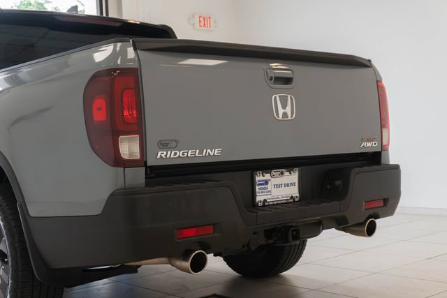 Used 2023 Honda Ridgeline Sport image 10