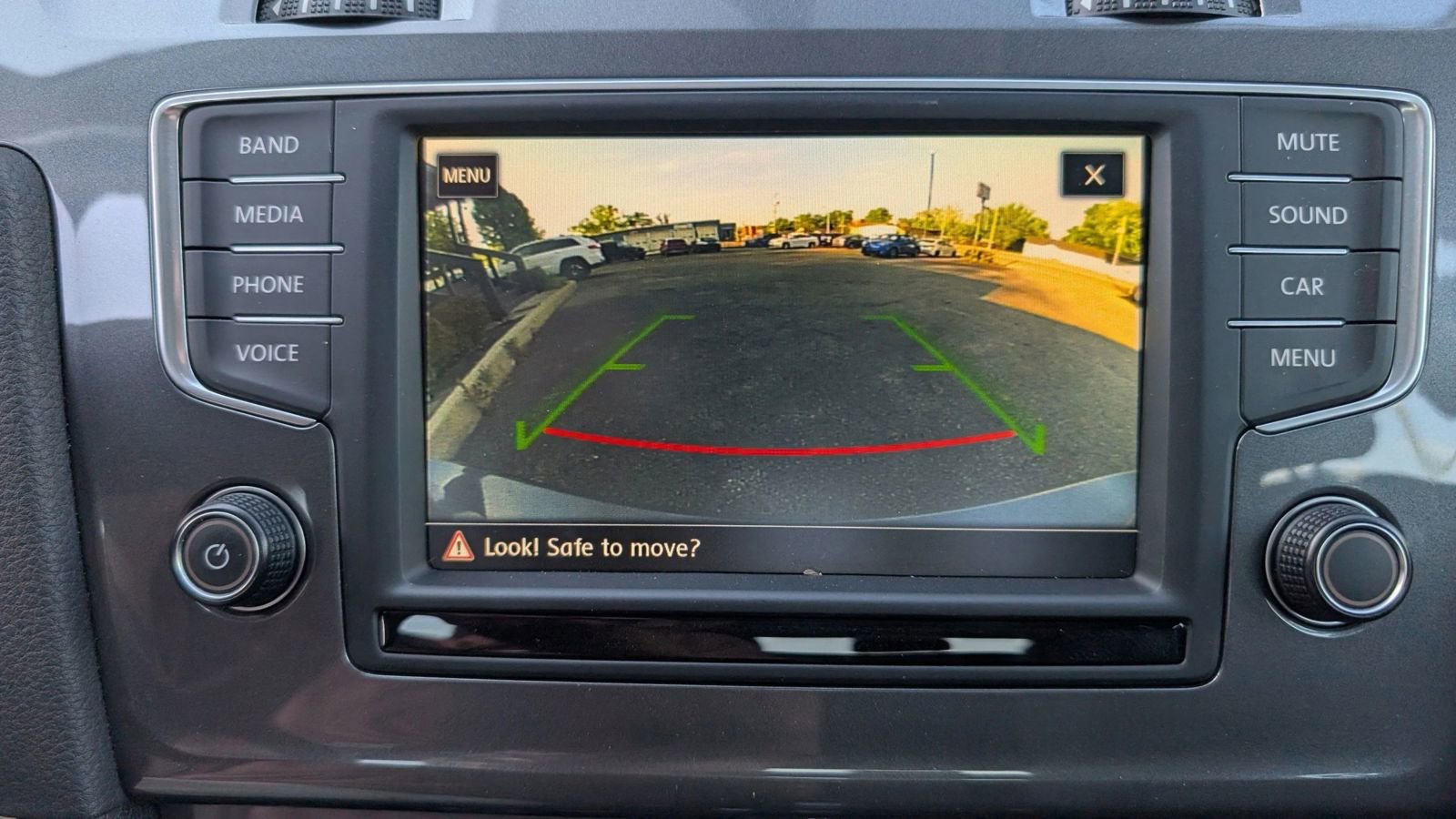 Used 2017 Volkswagen Golf Alltrack SE image 24