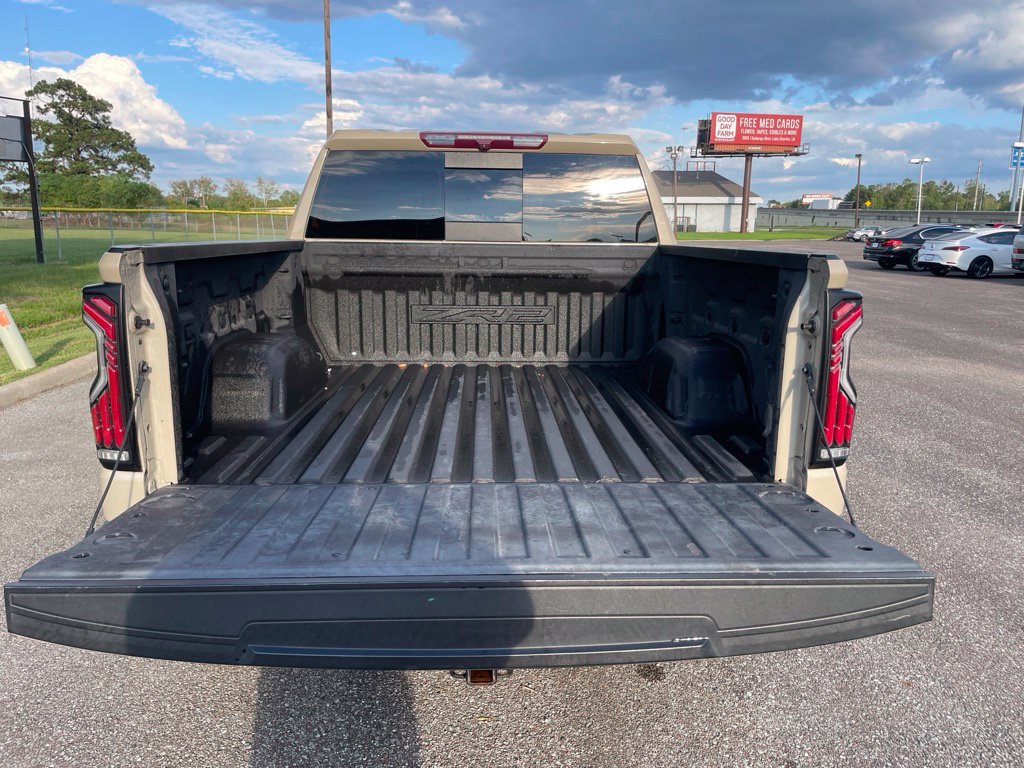 Used 2022 Chevrolet Silverado 1500 ZR2 AWD/4WD image 13