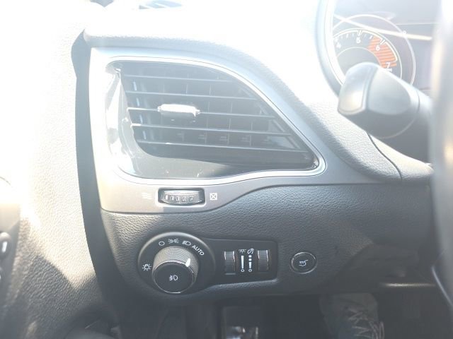 Used 2020 Jeep Cherokee High Altitude image 15