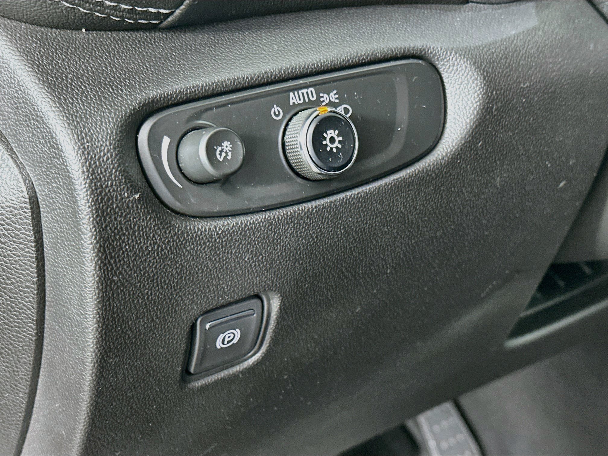 Used 2026 Chevrolet Blazer LT FWD image 16