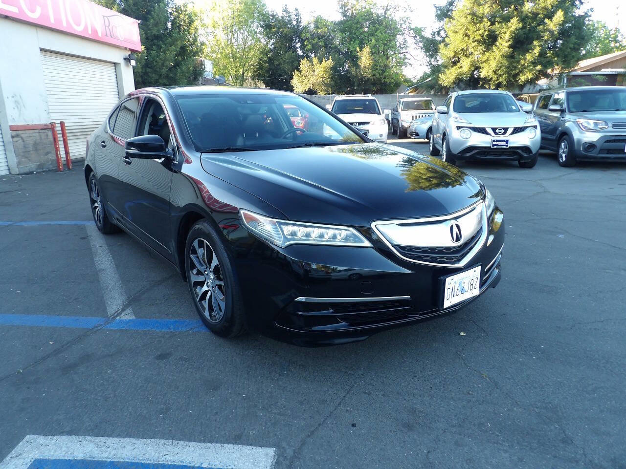 Used 2015 Acura TLX w/ Technology Package image 2